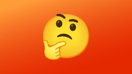 Nachdenkliches Emoji mit Hand am Kinn vor einem orangefarbenen Hintergrund mit Farbverlauf.